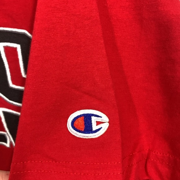 UNLV Champion Running Rebels Red Embroidered Short Sleeve Tee size L - Picture 4 of 7